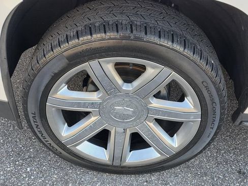 Used 2019 Cadillac Escalade Luxury RWD image 40