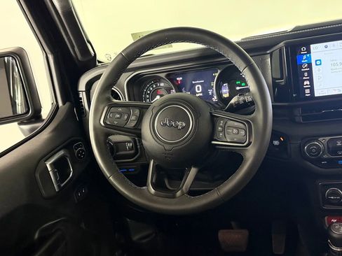 Used 2024 Jeep Wrangler Unlimited Rubicon 4xe AWD/4WD image 19