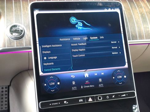 Used 2021 Mercedes-Benz S 580 4MATIC Sedan w/ AMG Line image 57