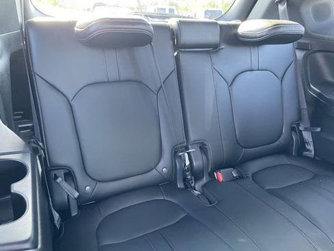 Certified 2025 Honda Pilot Black Edition image 28