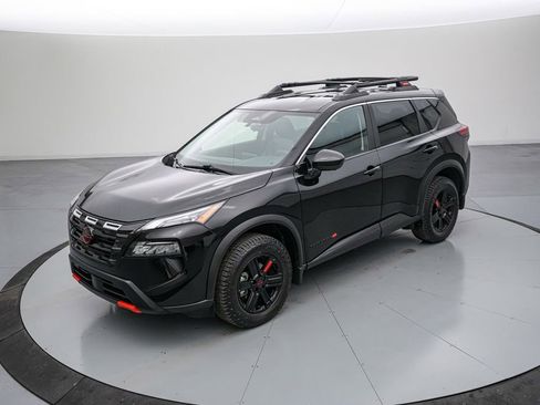 Used 2025 Nissan Rogue SV image 8