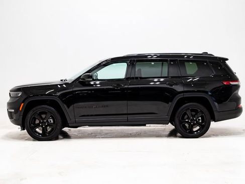 Used 2024 Jeep Grand Cherokee L Limited w/ Black Appearance Package image 28