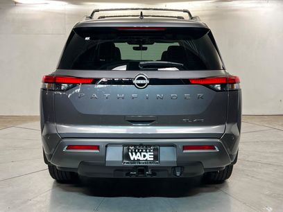 New 2026 Nissan Pathfinder SL w/ SL Premium Package