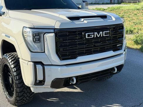 Used 2026 GMC Sierra 2500 AT4 AWD/4WD image 5