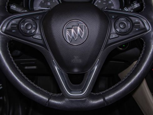 Used 2020 Buick Envision Essence FWD image 12