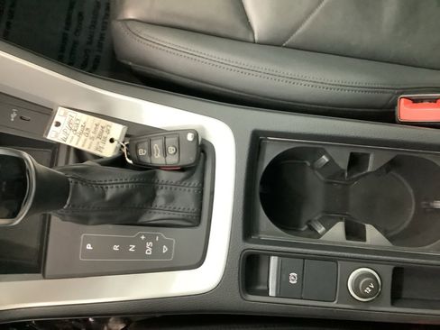 Used 2023 Audi Q3 2.0T Premium image 21