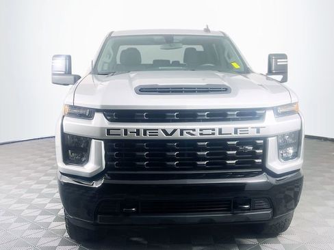 Used 2022 Chevrolet Silverado 2500 Custom w/ Custom Convenience Package AWD/4WD image 3