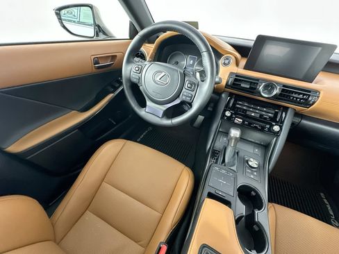 Used 2025 Lexus IS 350 F Sport RWD image 9