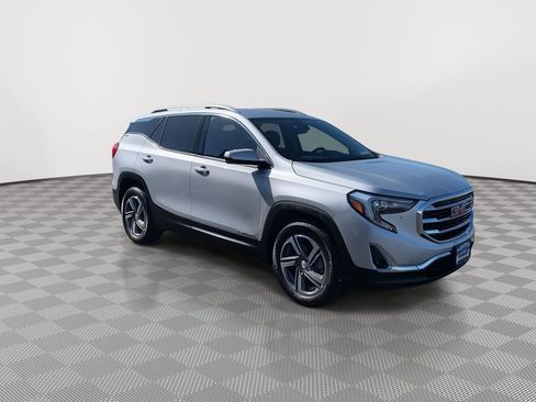 Used 2021 GMC Terrain SLT image 2