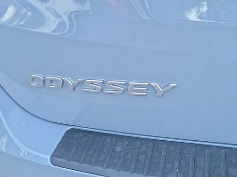 New 2026 Honda Odyssey Touring image 8
