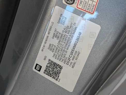 Certified 2021 Chevrolet Camaro LT RWD image 16