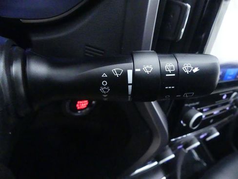 Used 2021 Subaru Ascent Limited w/ Technology Package AWD/4WD image 19