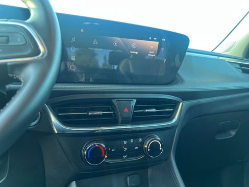 Used 2025 Buick Encore GX Preferred image 18