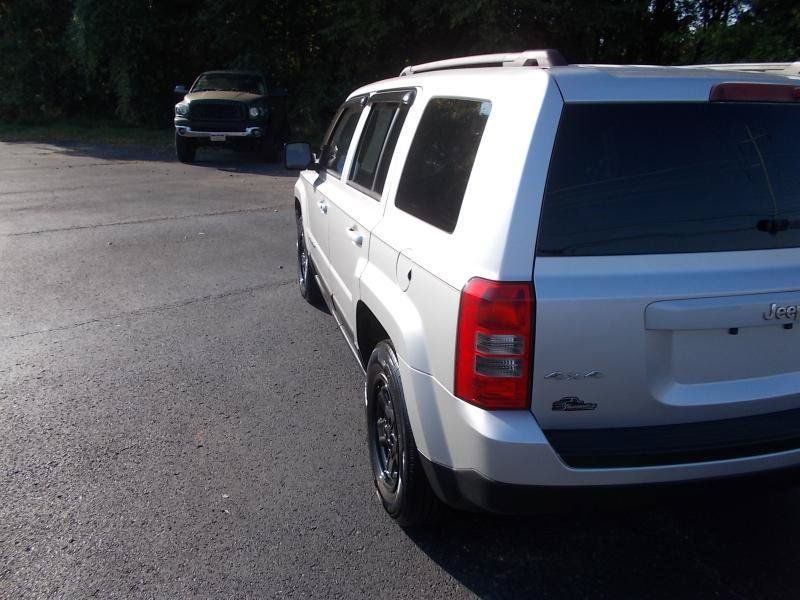 Used 2012 Jeep Patriot Sport w/ PWR Value Group AWD/4WD image 4
