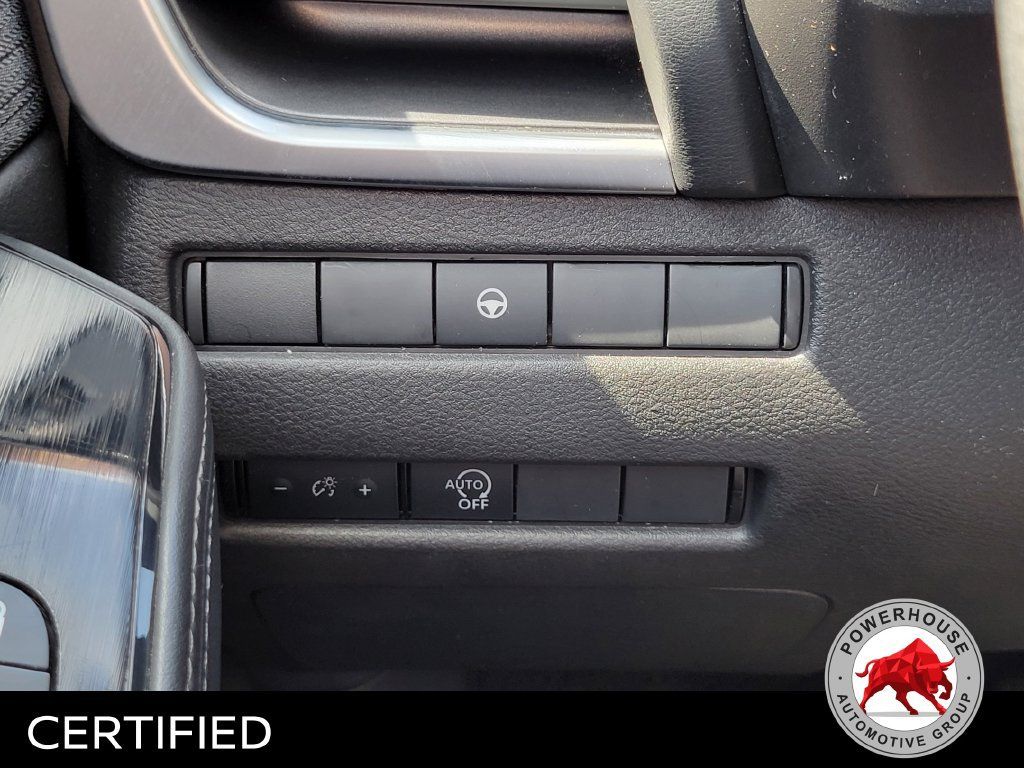 Used 2023 Nissan Rogue SV FWD image 27