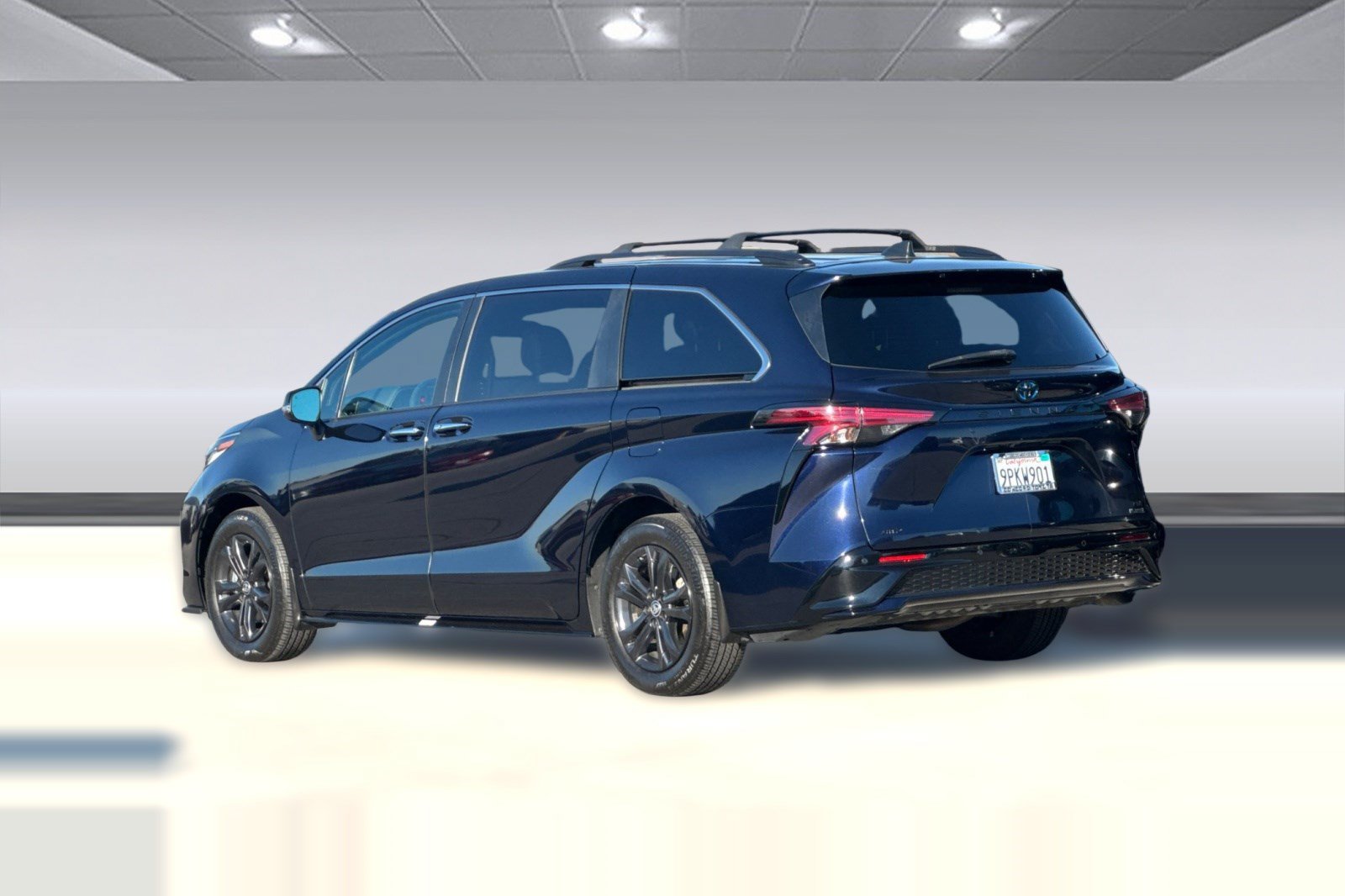 Certified 2024 Toyota Sienna XSE w/ XSE Premium Package AWD/4WD image 3