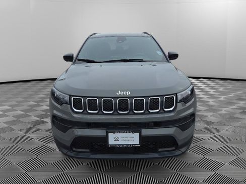 Used 2023 Jeep Compass Latitude image 2