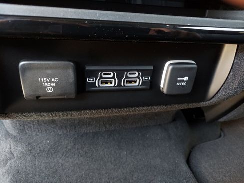 New 2026 Jeep Grand Wagoneer L Limited AWD/4WD image 33
