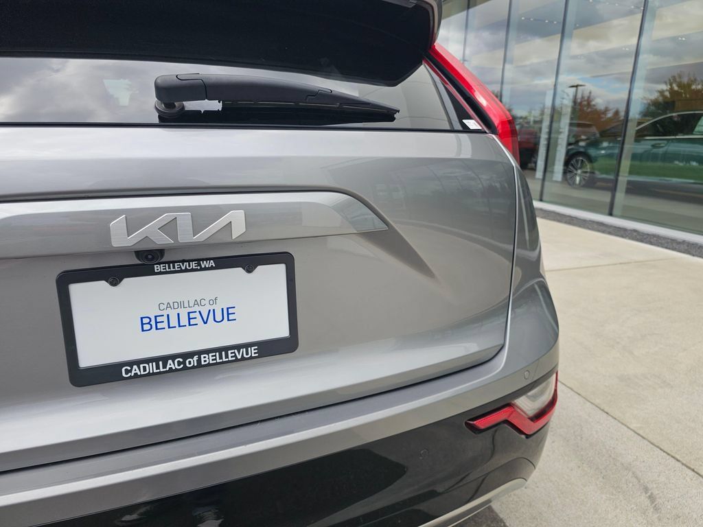 Used 2023 Kia Niro Wave w/ Wave Preserve Package FWD image 17