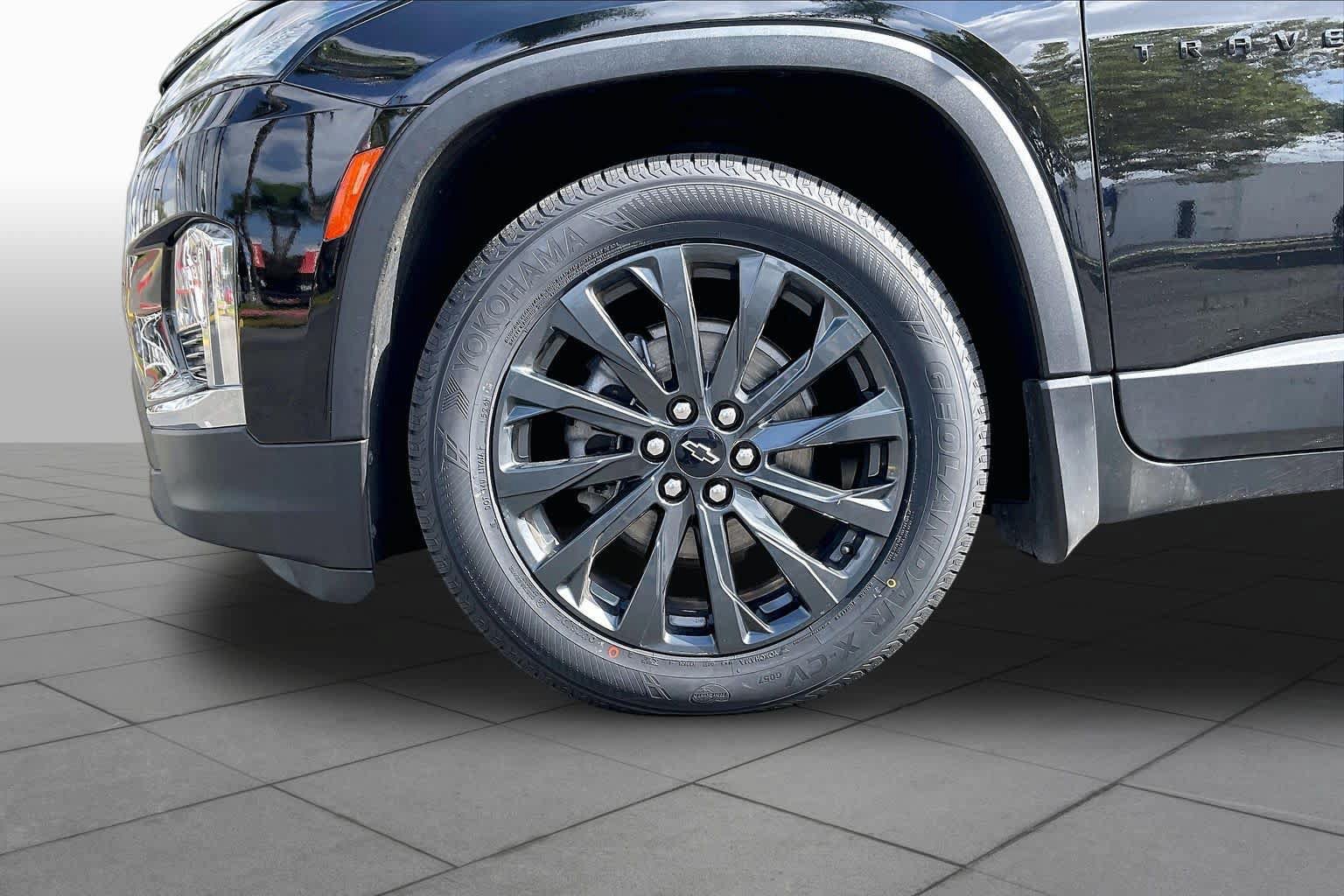 Used 2023 Chevrolet Traverse RS AWD/4WD image 10