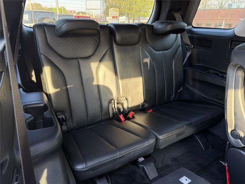 Used 2025 Hyundai Palisade SEL FWD image 13