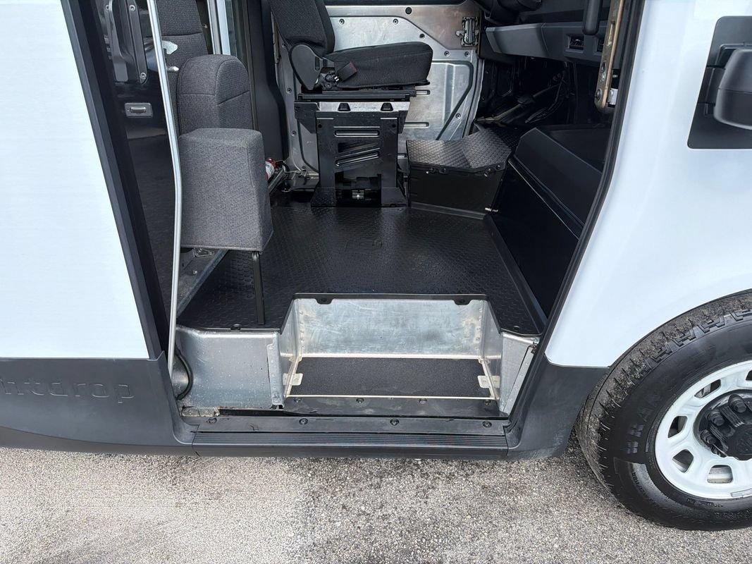 Used 2024 Chevrolet Brightdrop 600 w/ Commercial Equipment Package AWD/4WD image 15