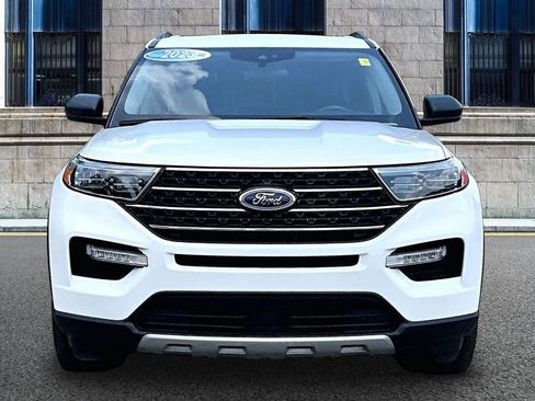 Certified 2023 Ford Explorer XLT w/ Equipment Group 202A AWD/4WD image 3