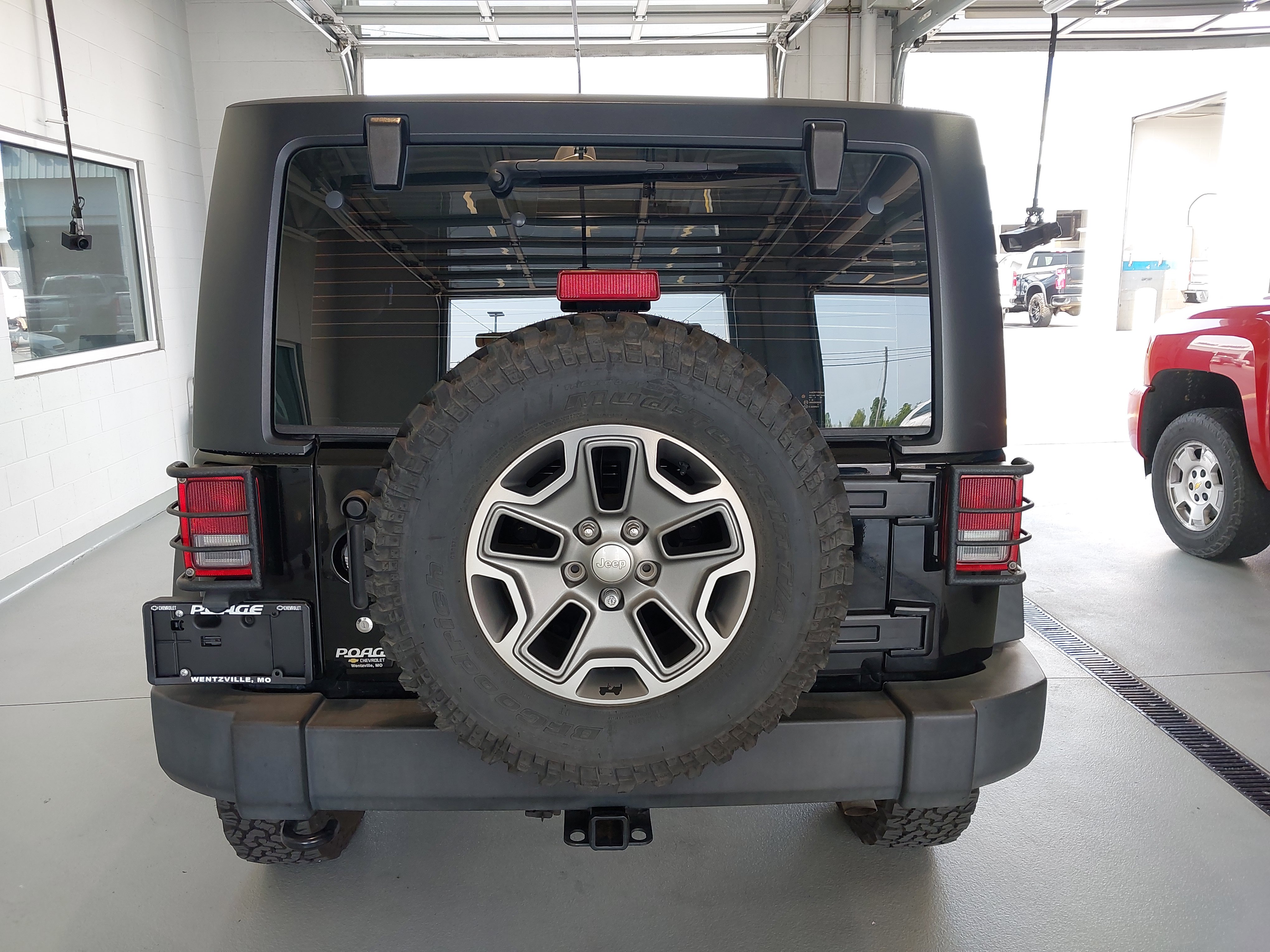 Used 2017 Jeep Wrangler Rubicon w/ Power Convenience Group AWD/4WD image 33