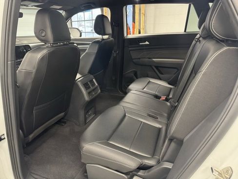 Used 2021 Volkswagen Atlas Cross Sport SEL R-Line image 16