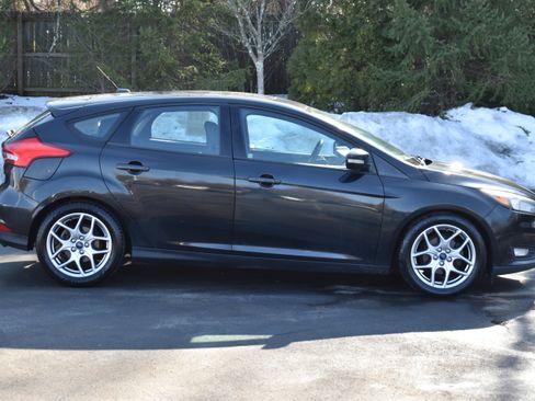 Used 2015 Ford Focus SE w/ Equipment Group 201A image 31