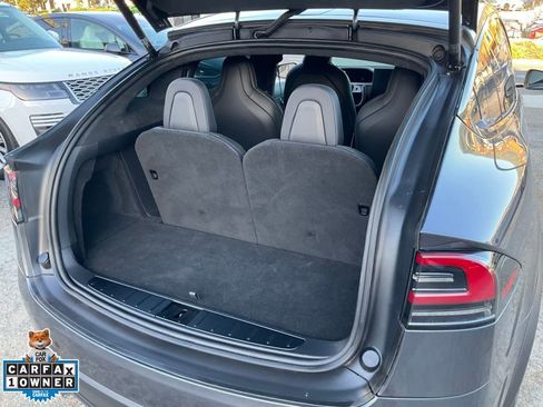 Used 2023 Tesla Model X image 9