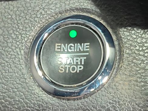 Used 2020 Ford Expedition Max XLT w/ Equipment Group 202A AWD/4WD image 16