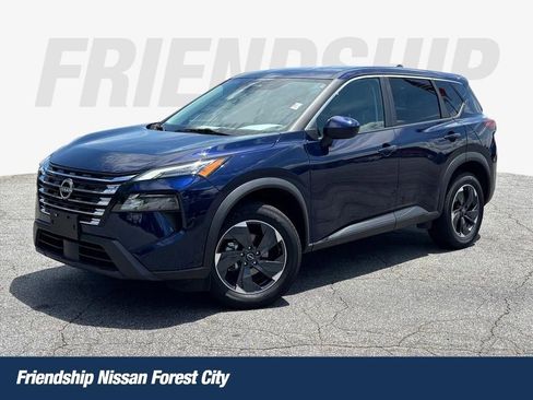 Used 2024 Nissan Rogue SV AWD/4WD image 1