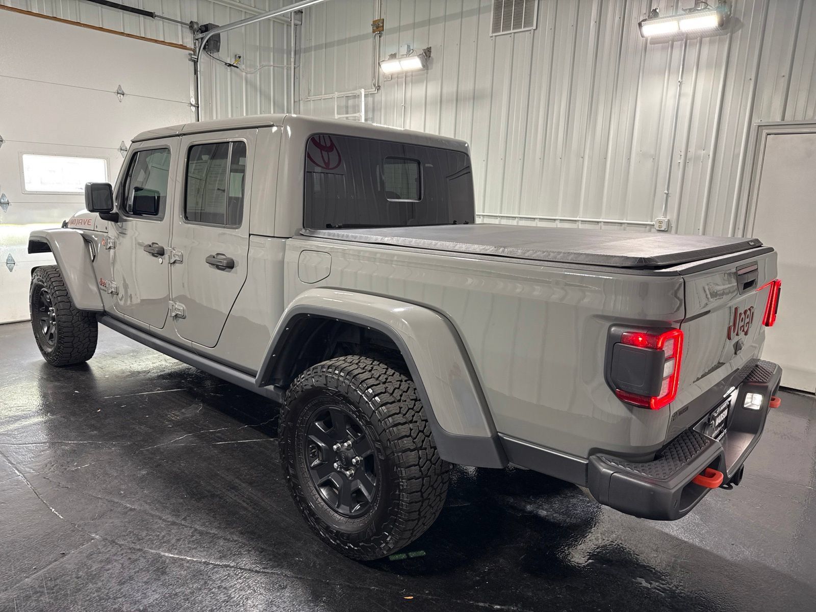 Used 2022 Jeep Gladiator Mojave w/ LED Lighting Group AWD/4WD image 2