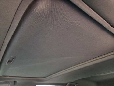 Used 2017 Toyota RAV4 XLE image 14