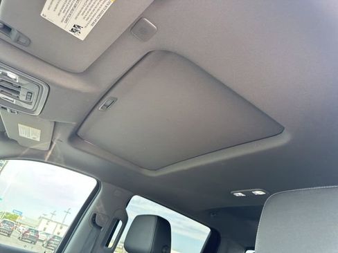 Used 2021 GMC Sierra 1500 SLT AWD/4WD image 8