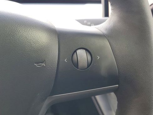 Used 2024 Tesla Model Y Long Range image 20