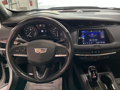 Used 2023 Cadillac XT4 Sport AWD/4WD image 17
