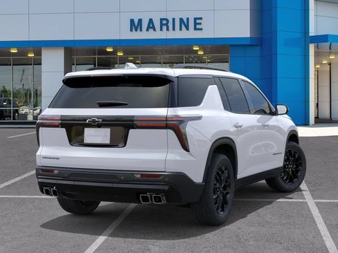 New 2026 Chevrolet Traverse LT w/ Midnight/Sport Edition FWD image 4