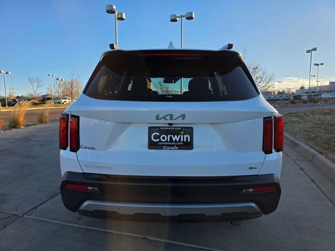 Used 2023 Kia Sorento SX Prestige image 8