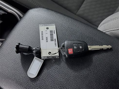 Used 2021 Toyota Tacoma SR5 image 34