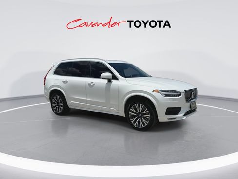 Used 2022 Volvo XC90 T6 Momentum w/ Advanced Package AWD/4WD image 2