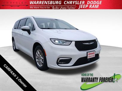 Used 2023 Chrysler Pacifica Touring-L