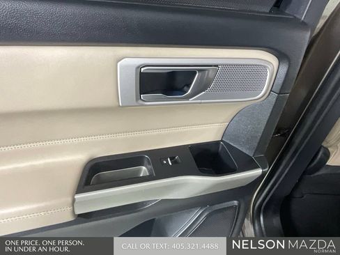Used 2021 Ford Explorer Limited w/ Equipment Group 301A AWD/4WD image 19