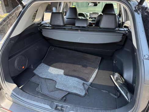 Used 2020 Toyota RAV4 Limited image 20