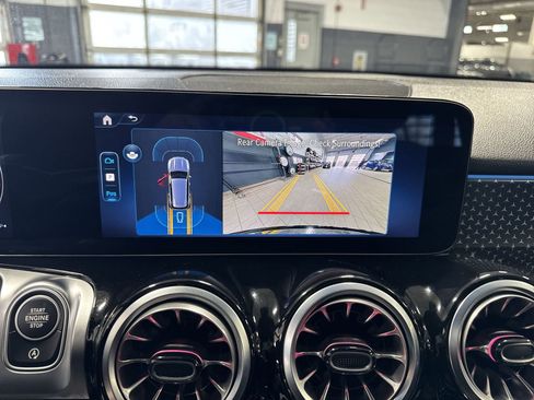 Used 2025 Mercedes-Benz GLB 250 image 14