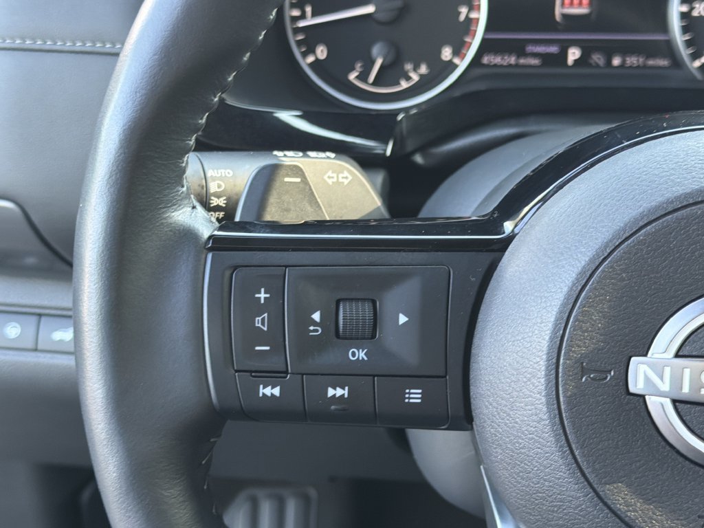 Used 2025 Nissan Pathfinder SL FWD image 27