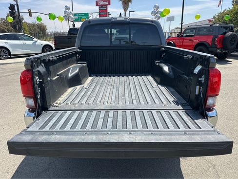 Used 2021 Toyota Tacoma SR5 image 34