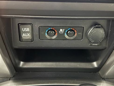 Used 2016 Toyota 4Runner Limited AWD/4WD image 32