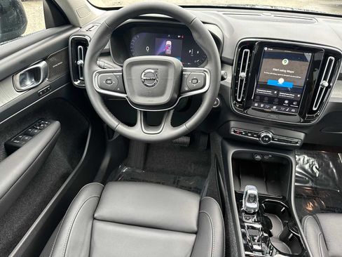 New 2026 Volvo XC40 B5 Ultra w/ Protection Package Premier AWD/4WD image 17